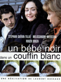 un bebe noir dans un couffin blanc 5792 papadustreaming